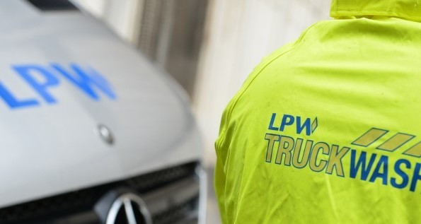 Title graphic for LPW Europe blog about fleet washing contract